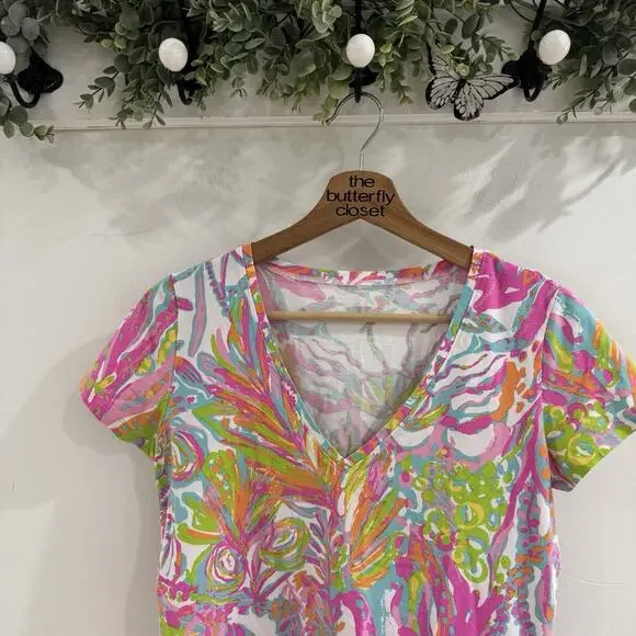 Lilly Pulitzer Etta Floral/fish Print V Neck Short Sleeve Shirt Medium 11-3036 - Picture 2 of 5